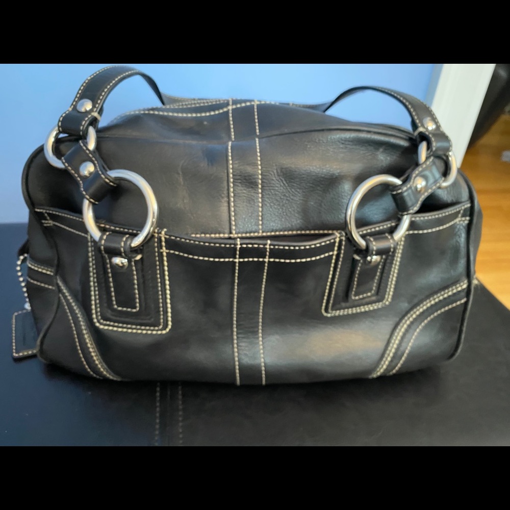 Vintage Coach leather purse in pristine condition